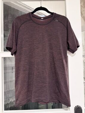 lululemon Men's Short Sleeve Workout Crew Tee - Plum Heather
